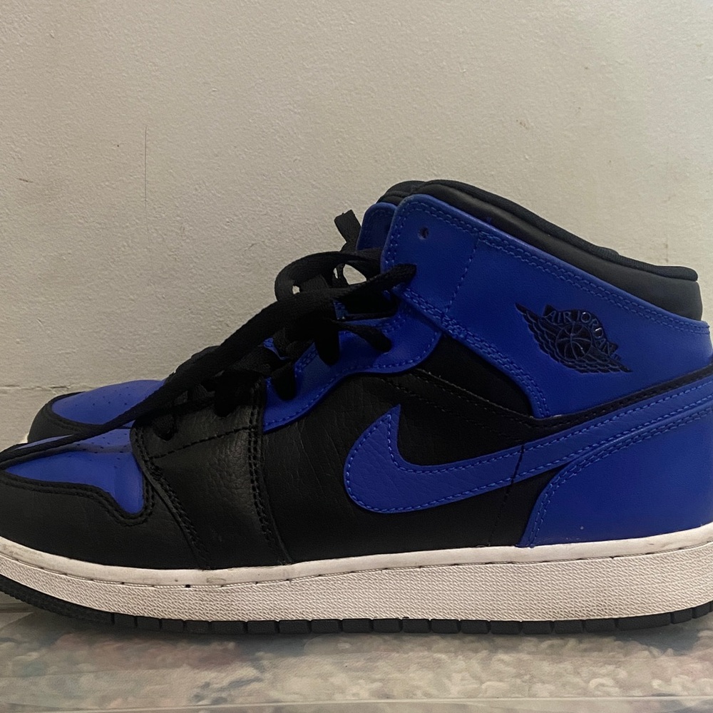 Used Air Jordan Size Youth 7 High Top Sneakers Black and Blue